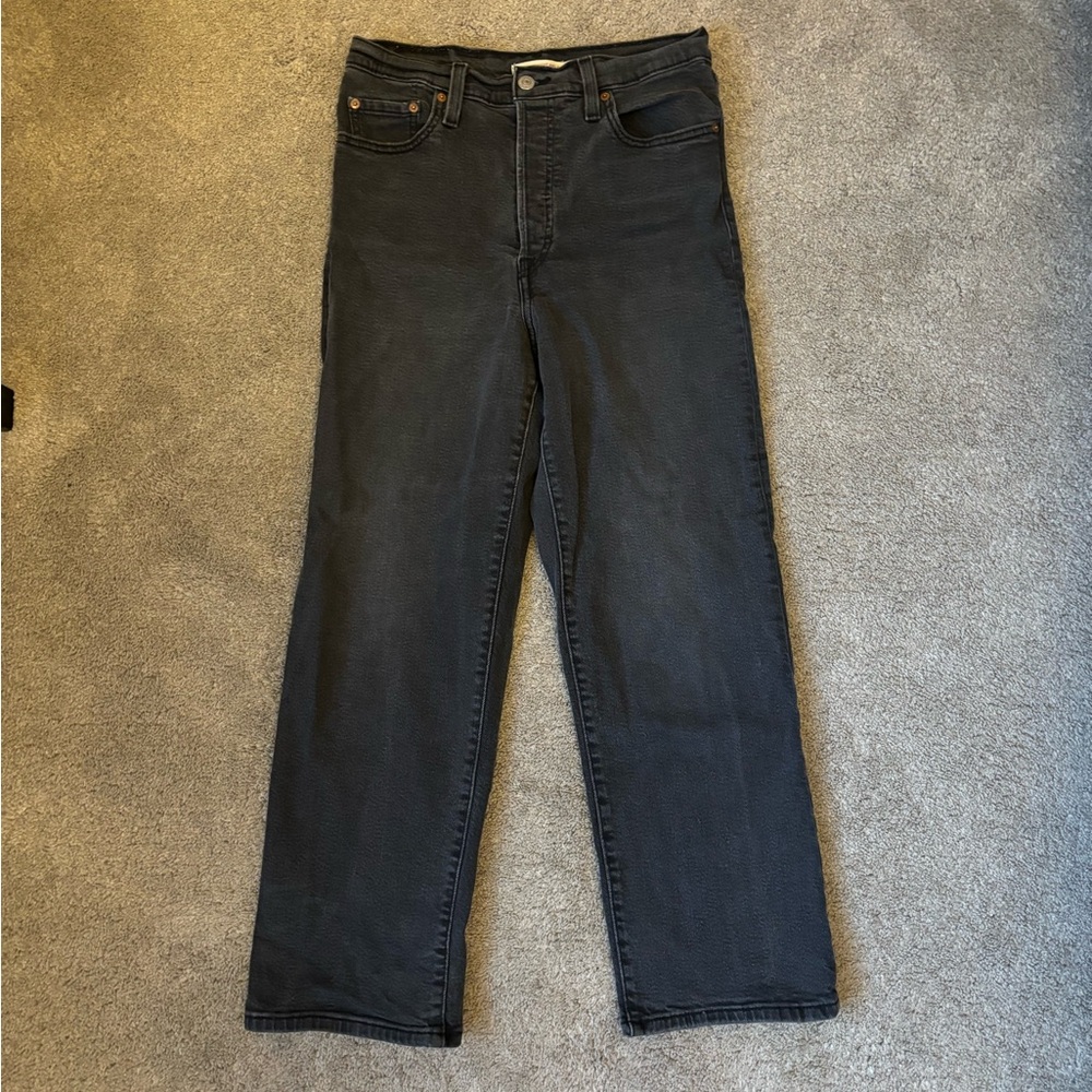 Black ribcage straight ankle Levi’s Jeans